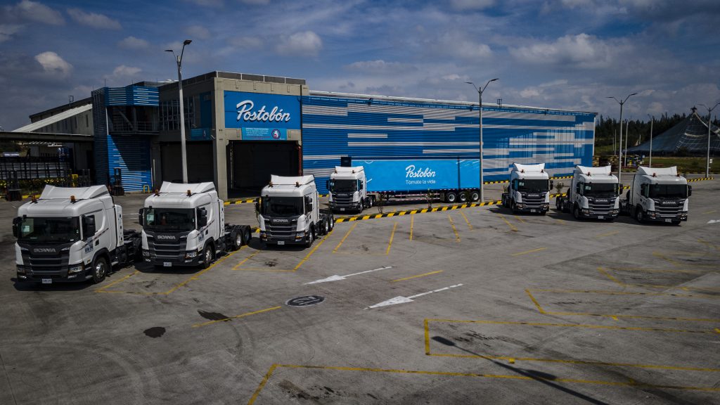 Postobón avanza en movilidad sostenible: incorpora nuevos vehículos ecoamigables
