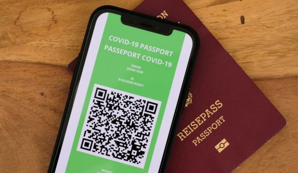 Pasaporte de vacunación ya no será obligatorio en Ontario, Canadá