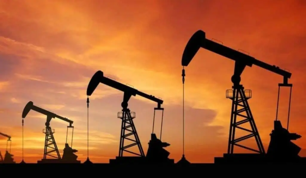 Petróleo pierde máximo de siete años por retiro de tropas rusas en frontera con Ucrania Petróleo en Colombia