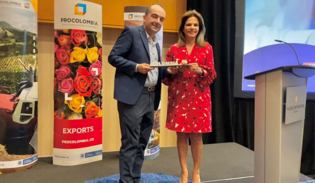 Javier Villamizar, nuevo embajador de la Marca País Colombia Javier Villamizar, nuevo embajador de la Marca País Colombia