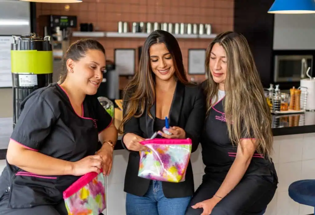 Startup busca construir la comunidad de profesionales de belleza más grande del país Easy For You