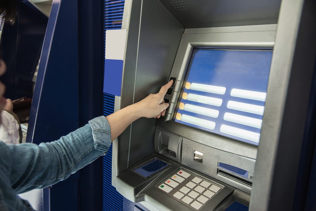 Solo 1 de cada 10 mujeres en Colombia está incluida plenamente en el sistema financiero Solo 1 de cada 10 mujeres en Colombia está incluida plenamente en el sistema financiero