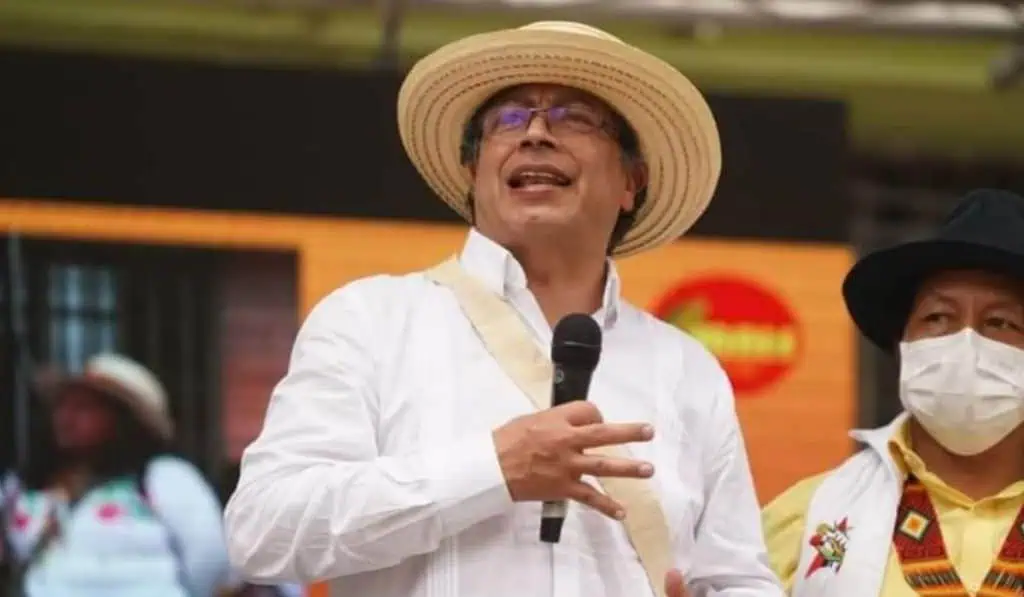 Petro propone reforma tributaria con cambios a dividendos y personas naturales Petro propone reforma tributaria con cambios a dividendos y personas naturales