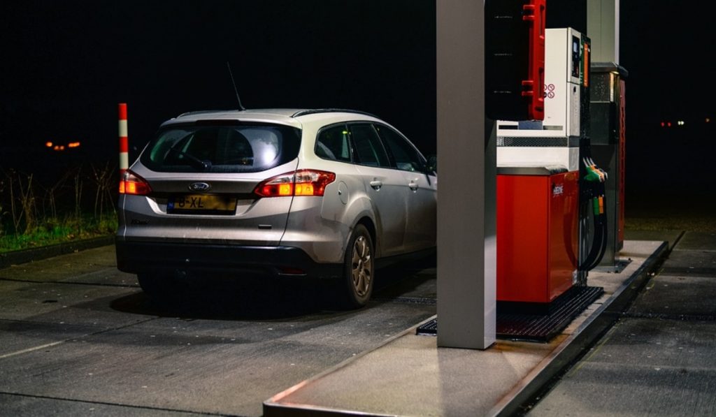 Gasolina en EE.UU. retrocede luego de alcanzar máximos histórico a inicios de marzo