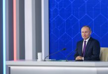 Vladímir Putin amenaza a mercenarios de Wagner con unirse al Ejército o irse al exilio