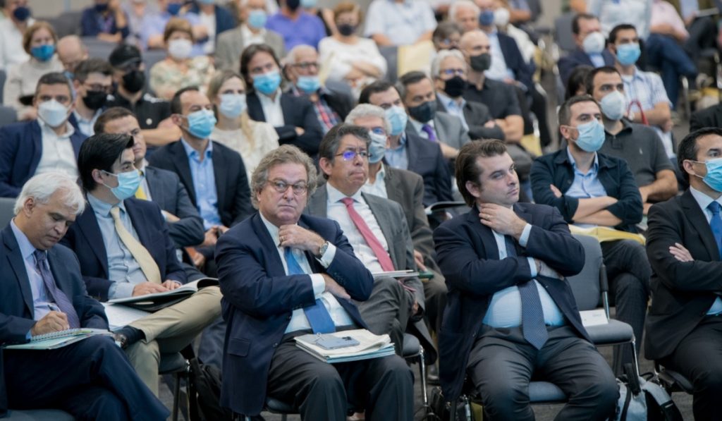 En Asamblea extraordinaria de Grupo Argos, Gilinski reiteró propuesta de venta de participación en Nutresa