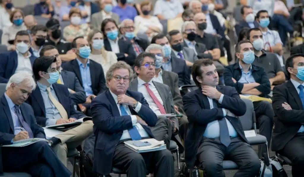 Primeras objeciones de Gilinski en Asamblea de Grupo Sura Primeras objeciones de Gilinski en Asamblea de Grupo Sura