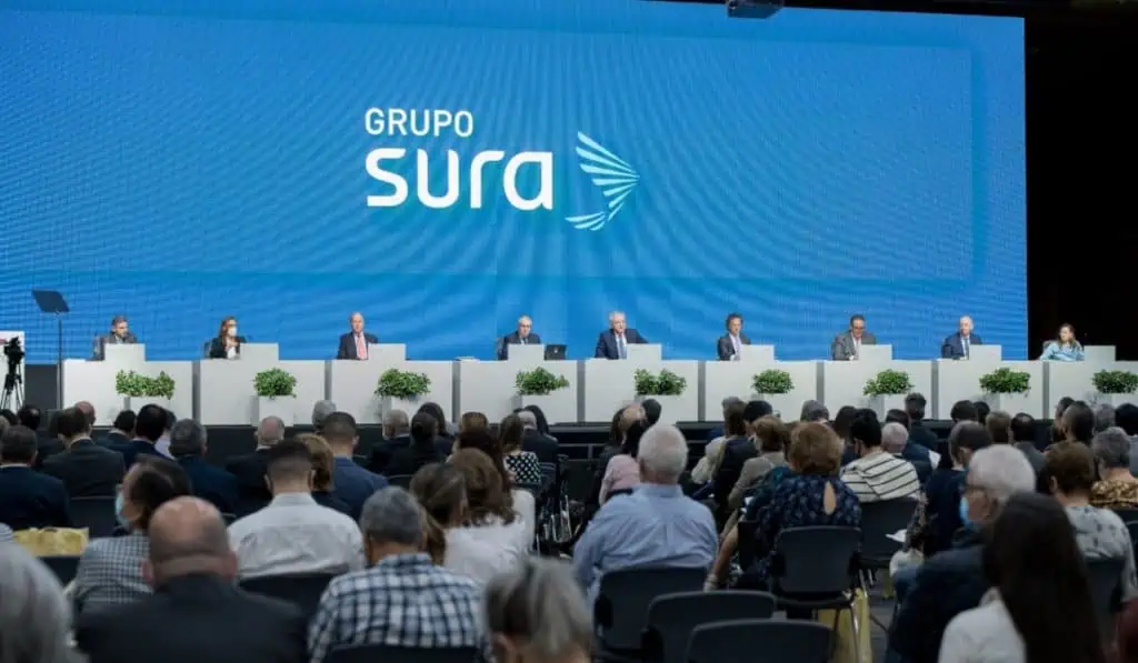 Asamblea de Grupo Sura convocada por revisor fiscal EY será el próximo 23 de junio en Medellín Asamblea de Grupo Sura convocada por revisor fiscal EY será el próximo 23 de junio en Medellín