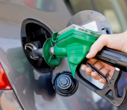 El ahorro de gasolina se convierte hoy en una prioridad para los conductores de carros.