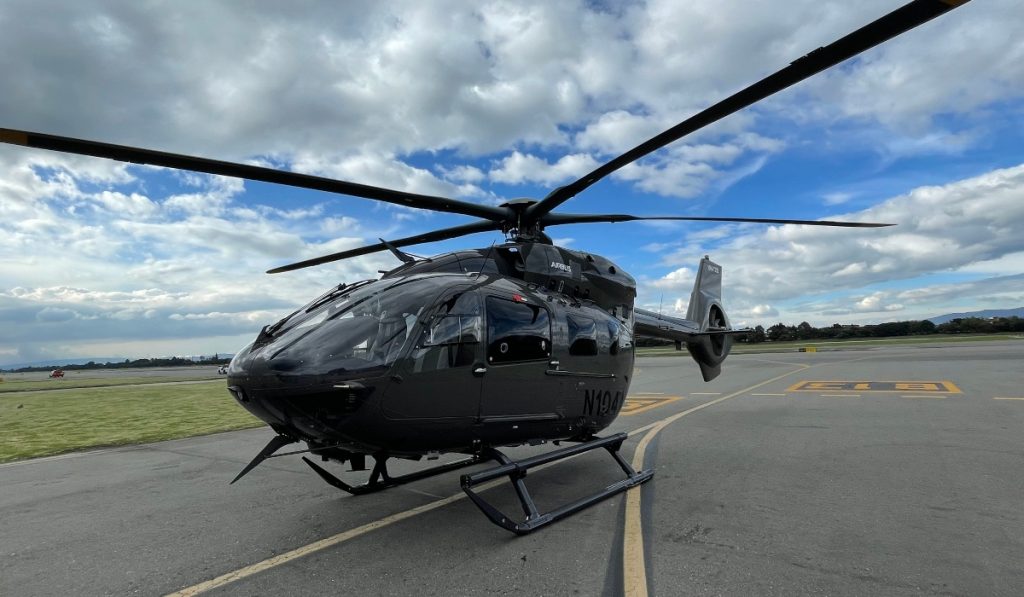 Airbus presenta helicóptero H145 en Colombia; busca contratar con autoridades y empresas