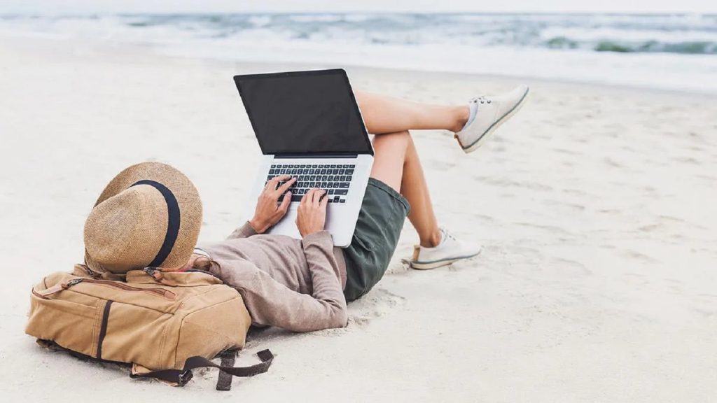¿Viaje de Semana Santa? Consejos para cuidar la computadora portátil