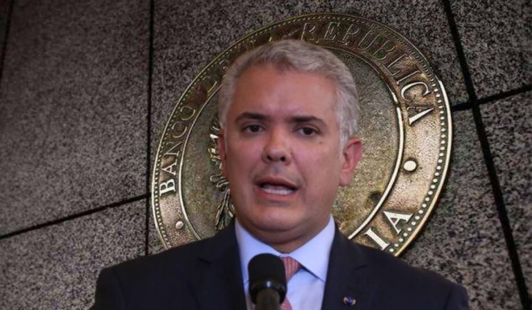 Presidente de Colombia pide mesura con incremento de tasas de interés