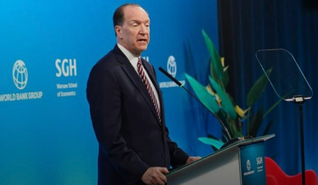 Por invasión a Ucrania, Banco Mundial recortó previsión de PIB global