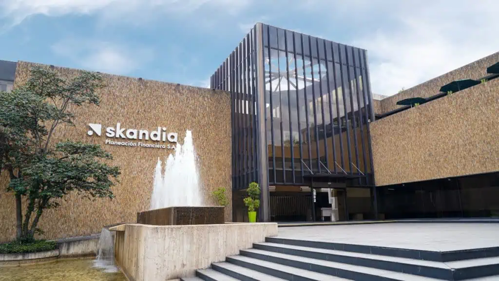 Fitch Ratings afirma calificación de AFP y Fiduciaria Skandia Fitch Ratings afirma calificación de AFP y Fiduciaria Skandia