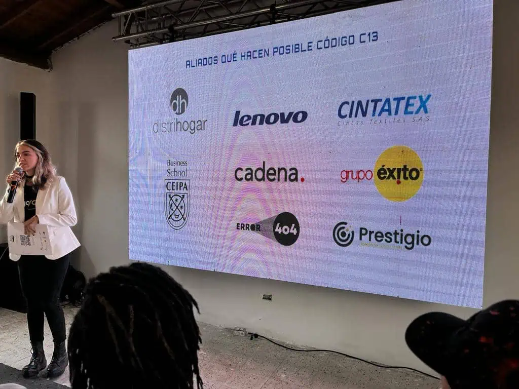 Se inauguró Escuela de Código en la comuna 13 de Medellín impulsada por Son Batá y empresas Se inauguró Escuela de Código en la comuna 13 de Medellín impulsada por Son Batá y empresas