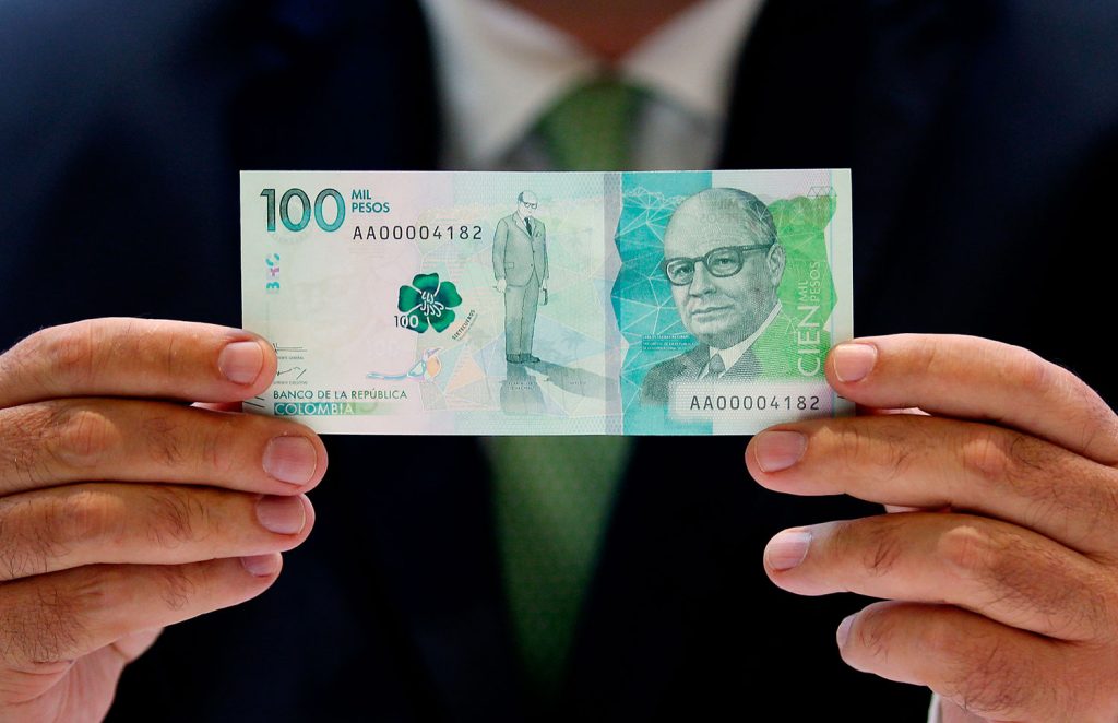 El dinero en efectivo, lejos de desaparecer en Colombia