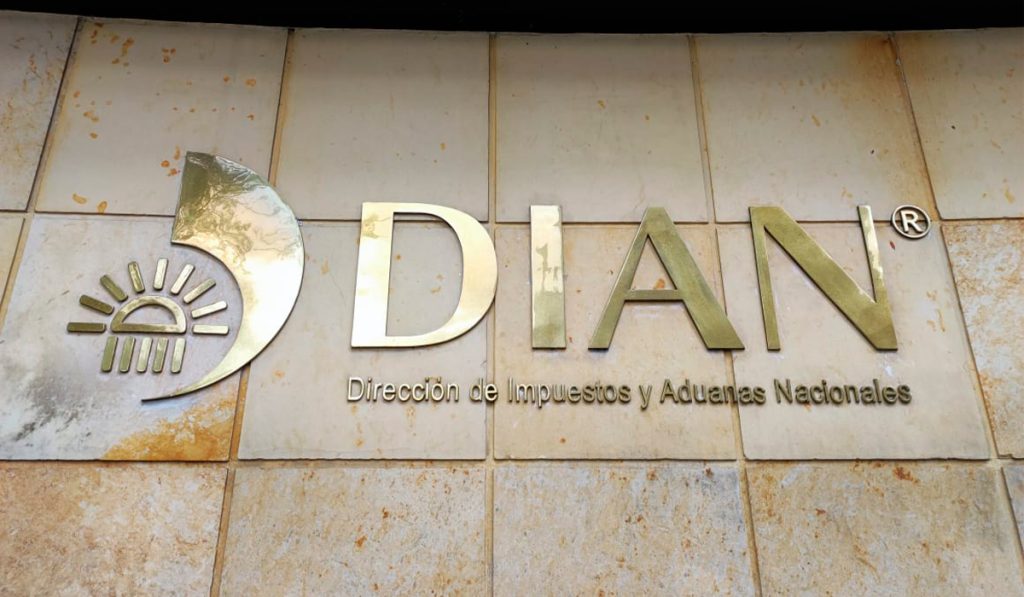 Así deben reportarse a la DIAN las facturas electrónicas que se radiquen en las empresas