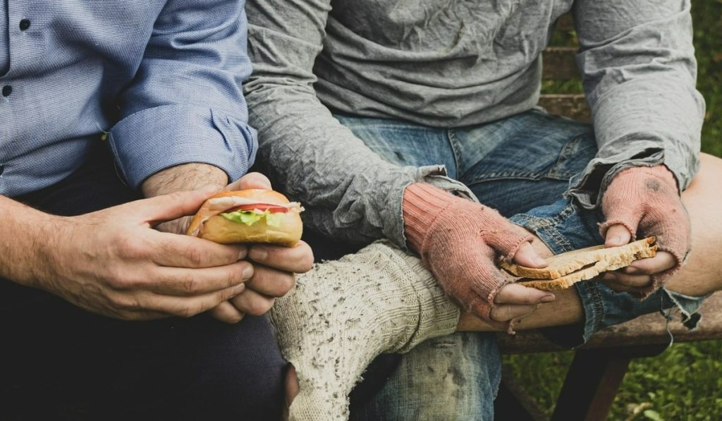 ¿Cuándo se considera que un hogar es pobre en Colombia y qué tanto pesa la inflación?