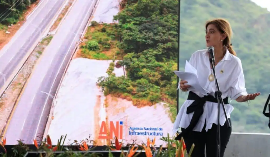 Gobierno de Colombia inaugura nuevo megaproyecto 4G en Antioquia Gobierno de Colombia inaugura nuevo megaproyecto 4G en Antioquia