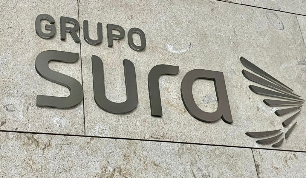 Empleados de Grupo Sura hacen nuevas críticas al Grupo Gilinski
