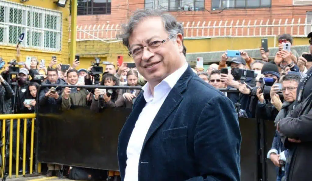 Gustavo Petro, el candidato de izquierda que busca la Presidencia de Colombia Gustavo Petro, el candidato de izquierda que busca la Presidencia de Colombia