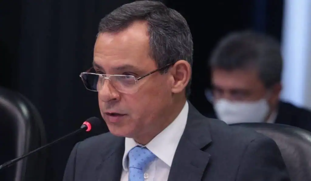 Jair Bolsonaro destituye a José Coelho, presidente de Petrobras, tras solo 40 días en el cargo Jair Bolsonaro destituye a José Coelho, presidente de Petrobras, tras solo 40 días en el cargo