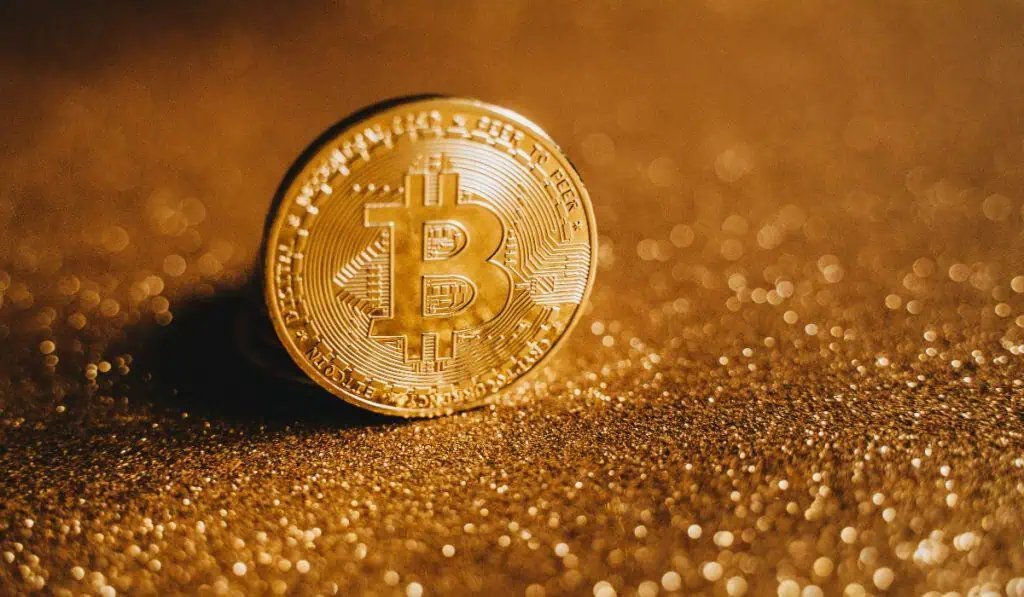 Rally de criptomonedas: Bitcoin supera US$100.000 gracias a posibles acuerdos comerciales de Trump Bitcoin supera US$100.000 gracias a posibles acuerdos comerciales de Trump