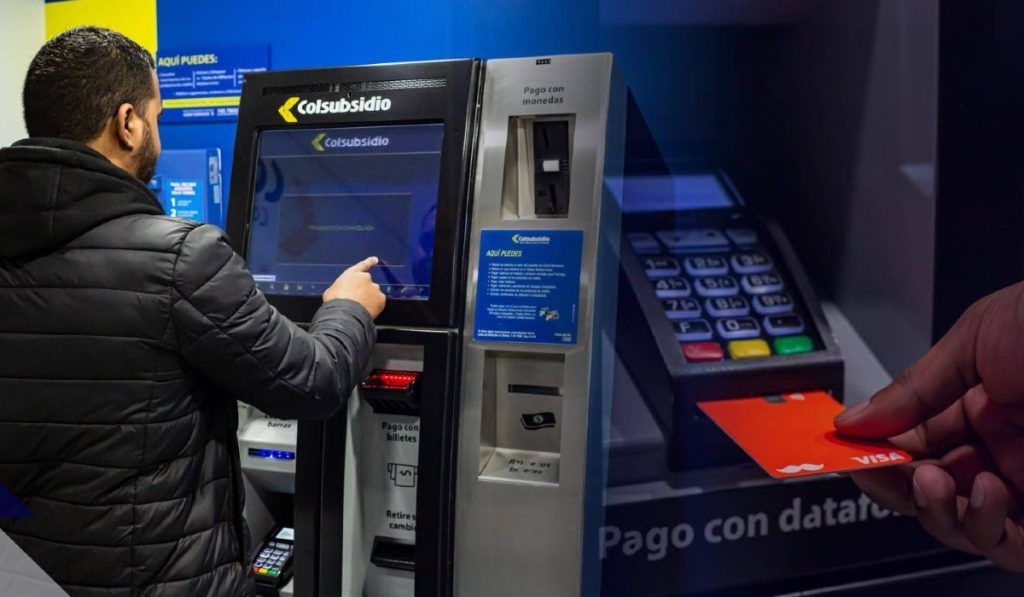 Cajeros multifuncionales ganan terreno en Colombia como tecnología sin contacto