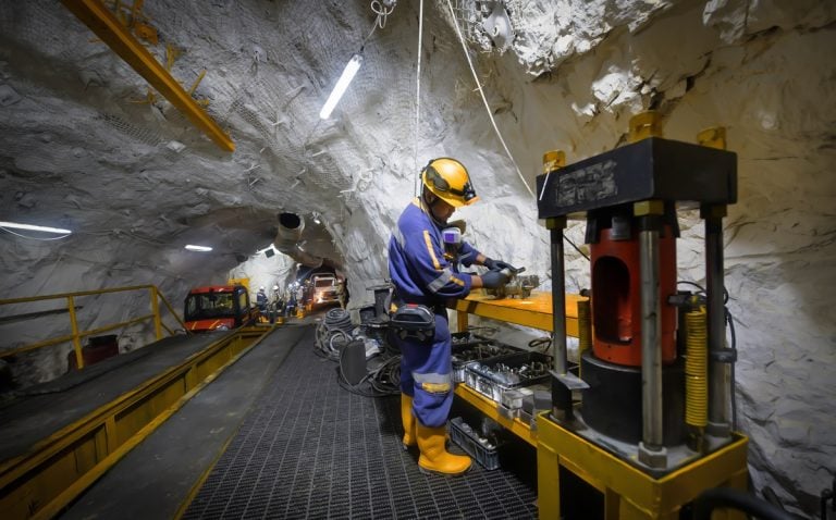 Esta es la empresa que quiere tener más acciones de Mineros y presentó nueva OPA