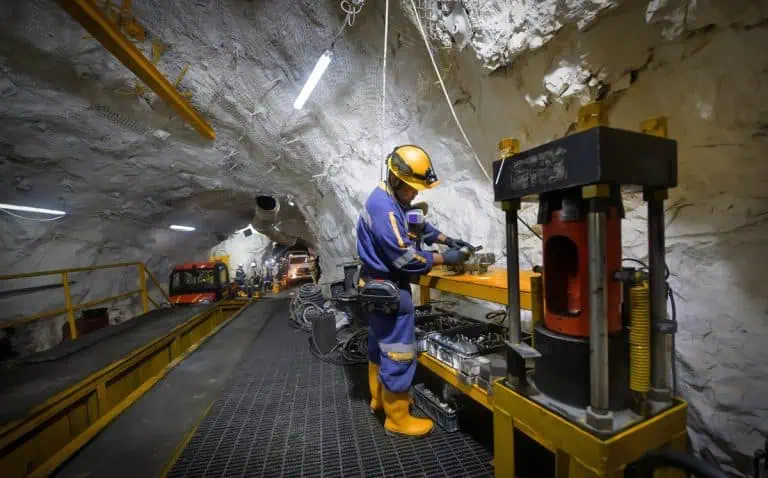 Esta es la empresa que quiere tener más acciones de Mineros y presentó nueva OPA