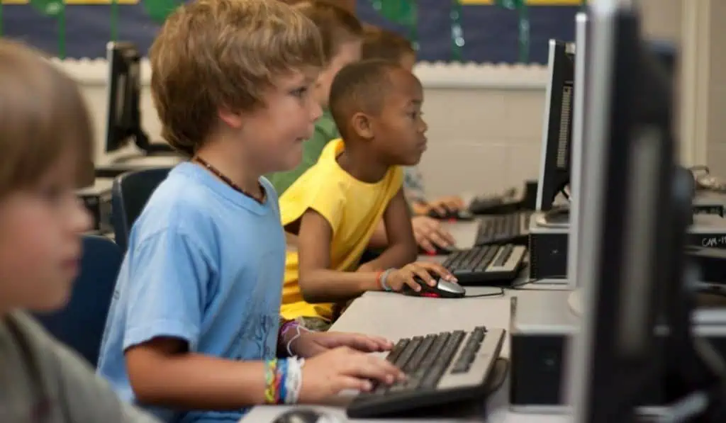 Educación en pospandemia: el reto es acelerar la tecnología Educación en pospandemia: el reto es acelerar la tecnología