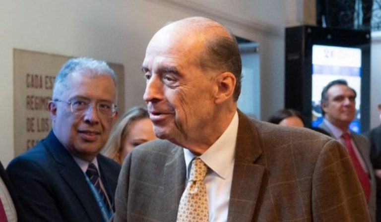 Álvaro Leyva, canciller de Colombia.