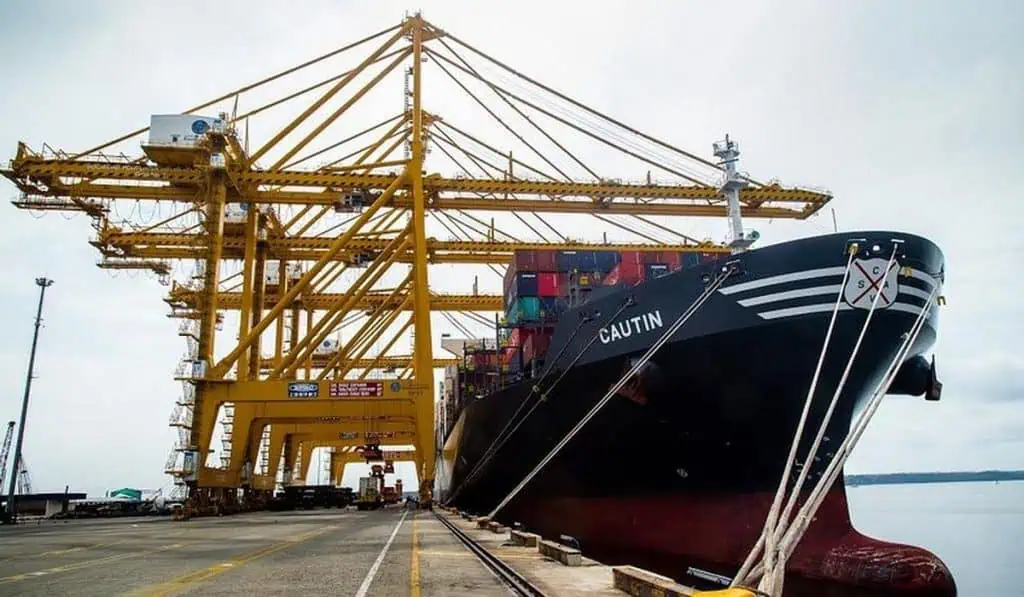 Importaciones en abril crecieron 36,1 % y totalizaron US$6.393,1 millones Mincomercio se refiere al TLC con EE.UU.