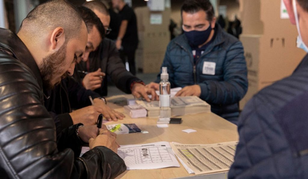 Las elecciones en Colombia -sin contar las de octubre de 2023- ahora irán desde las 8 a.m. hasta las 5 p.m. Foto: Registraduría.