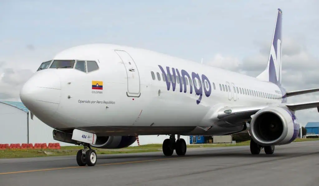 Wingo inauguró su nueva ruta entre Medellín y Caracas Avión de Wingo en posición de parqueo