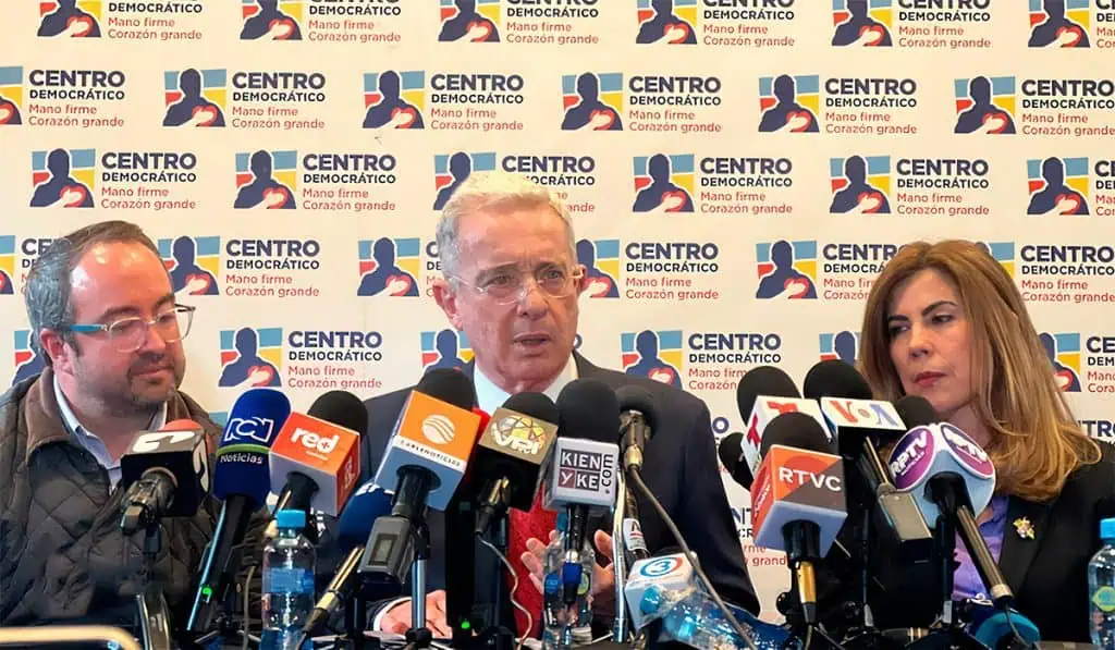 Uribe dice que apoyará algunos proyectos de Petro, pero hará “oposición responsable” Críticas de Álvaro Uribe a reforma a la salud