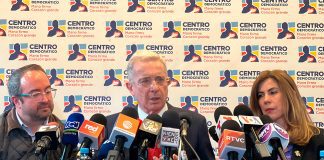 Críticas de Álvaro Uribe a reforma a la salud