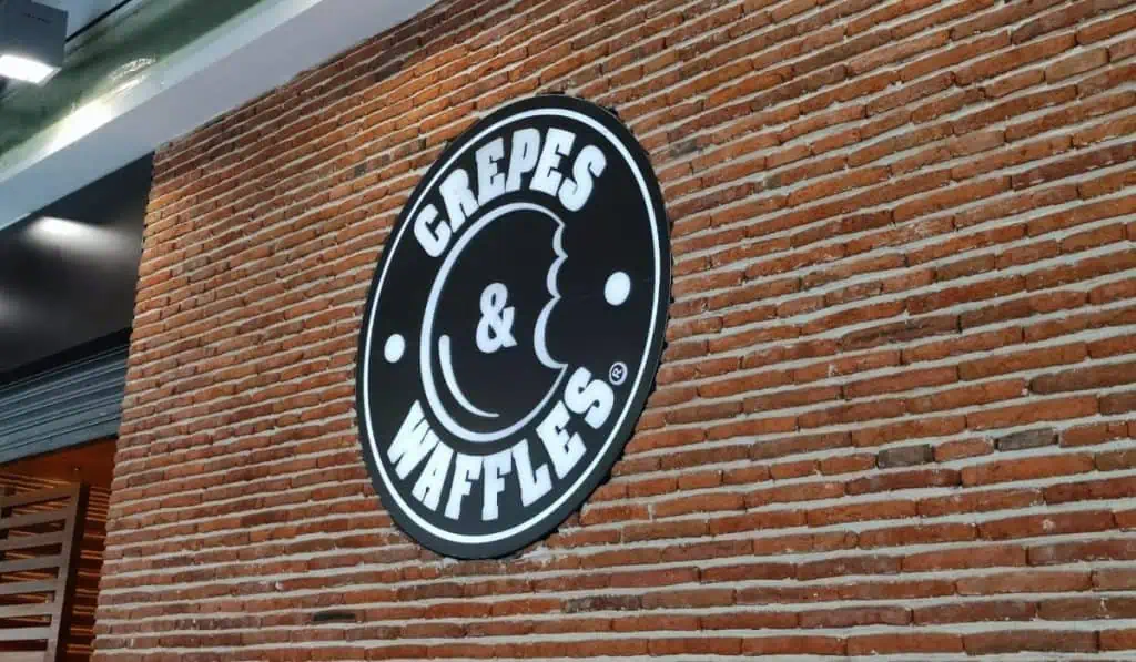 Ciudadanos que comen en Crepes & Waffles les devolverán hasta $80.000 de lo que consuman Crepes & Waffles
