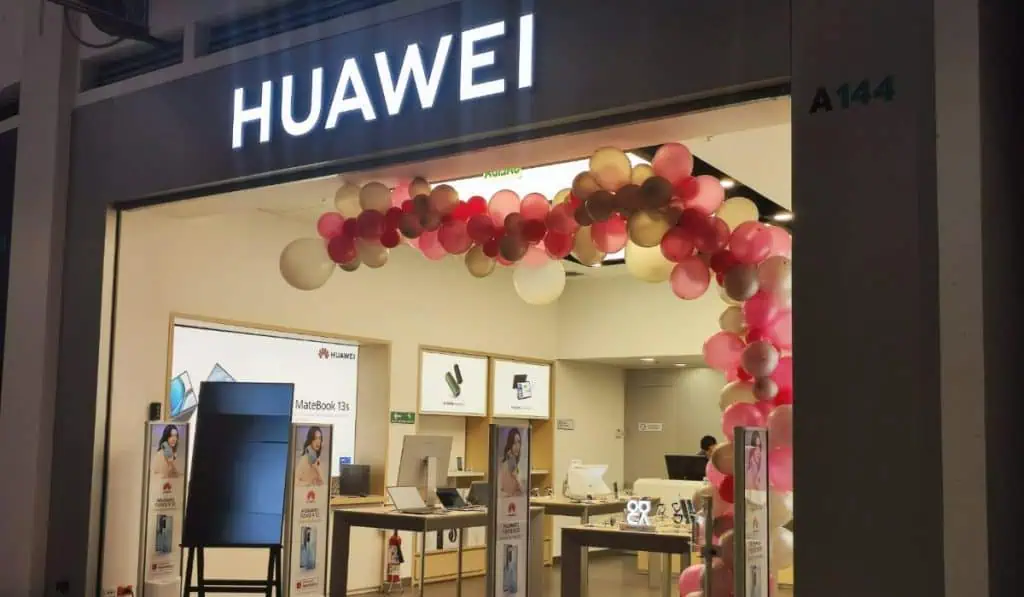 Huawei ha invertido US$124.500 millones en investigación y desarrollo en la última década Huawei ha invertido US$124.500 millones en investigación y desarrollo en la última década