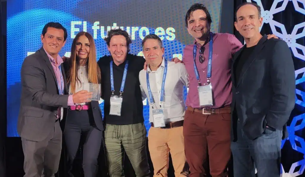 Fintech chilena Movizzon recibió premio al desarrollo financiero más innovador de América Latina Fintech chilena Movizzon recibió premio al desarrollo financiero más innovador de América Latina