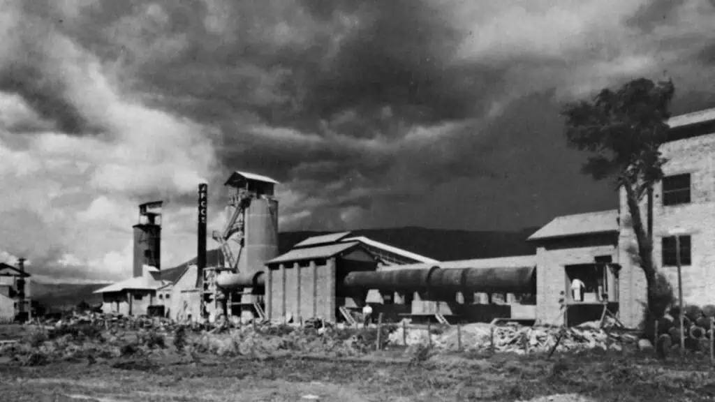 Visión empresarial de valor compartido para el largo plazo: la historia de cerca de 90 años de Grupo Argos Visión empresarial de valor compartido para el largo plazo: la historia de cerca de 90 años de Grupo Argos