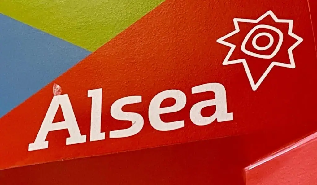 Alsea continúa su plan de expansión en Colombia y abre nueva sucursal Alsea continúa su plan de expansión en Colombia y abre nueva sucursal