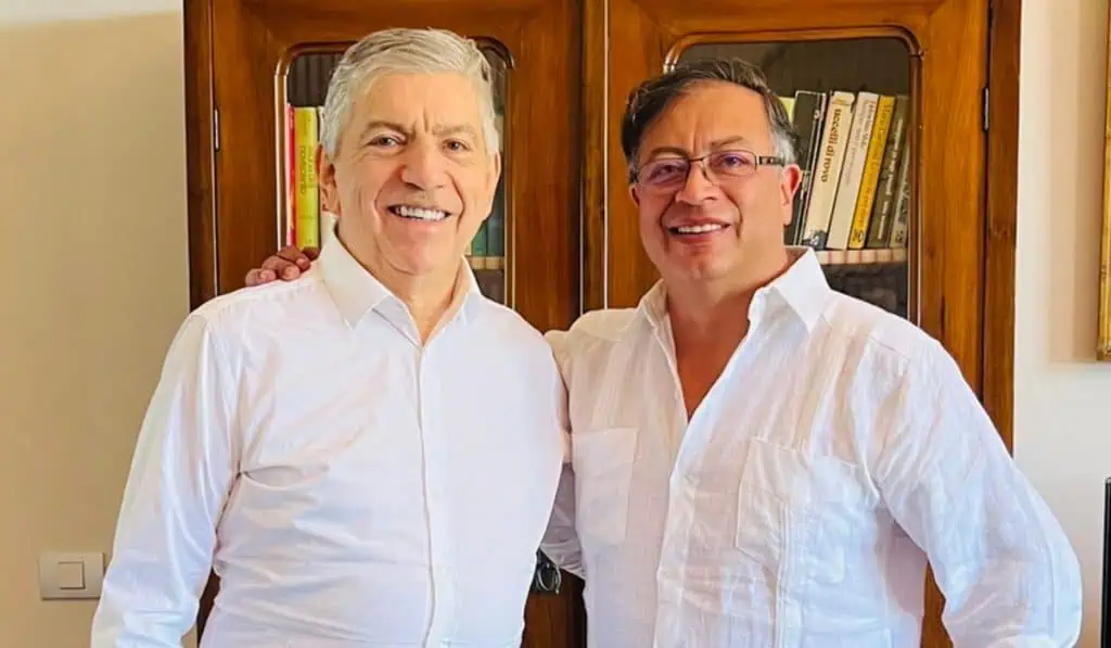 Partido Liberal de Colombia hará parte de coalición de gobierno de Petro Partido Liberal de Colombia hará parte de coalición de gobierno de Petro