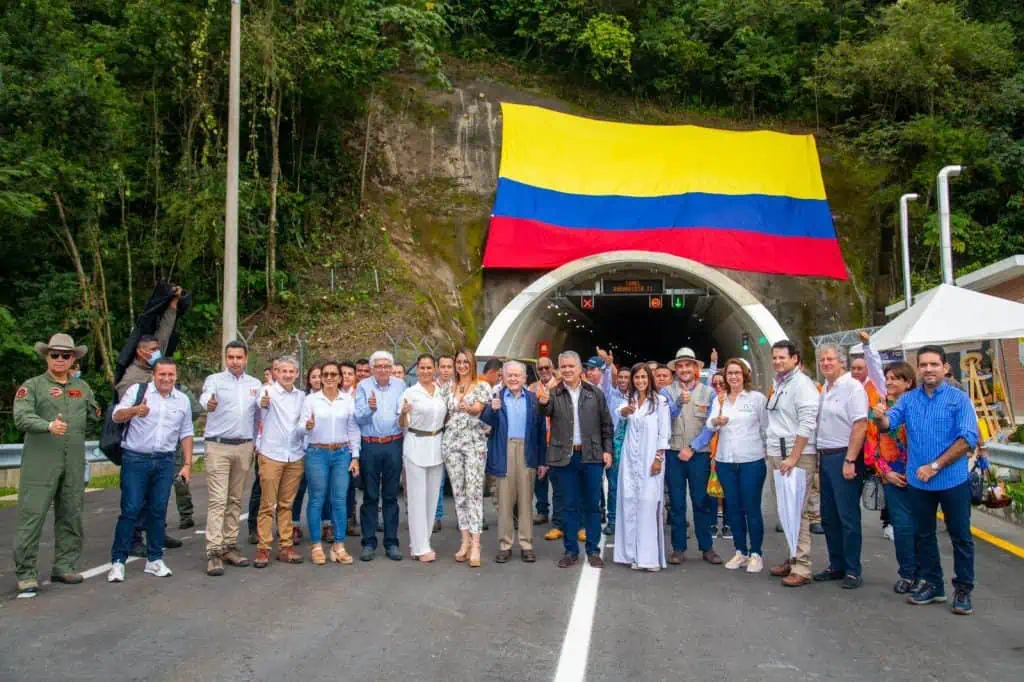 Entregan calzada Chirajara-Fundadores en la vía al Llano en Colombia Entregan calzada Chirajara-Fundadores en la vía al Llano en Colombia
