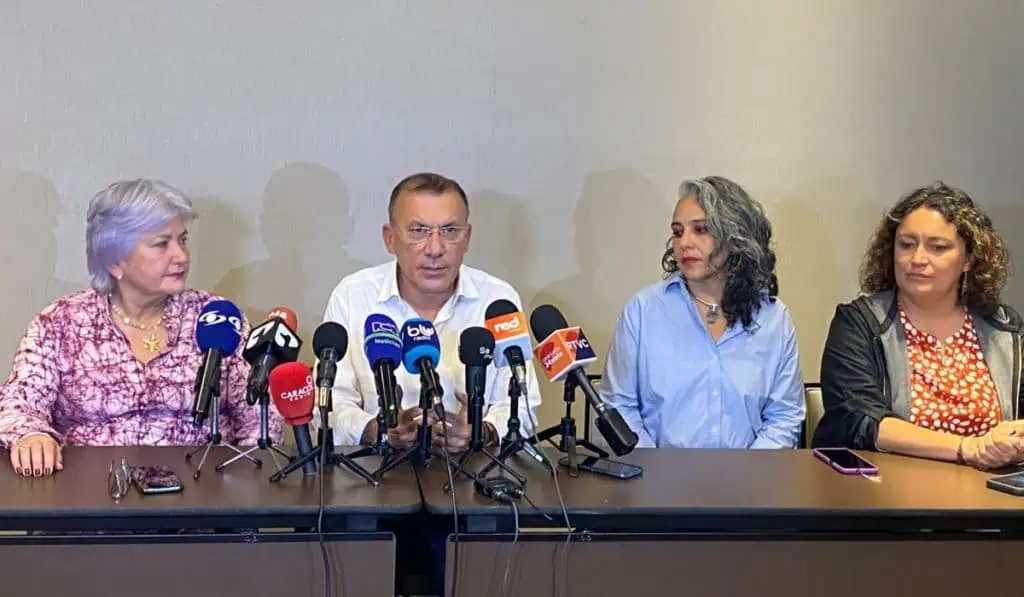 Roy Barreras: “El presidente Petro tiene mayorías en el Congreso” Roy Barreras: “El presidente Petro tiene mayorías en el Congreso”