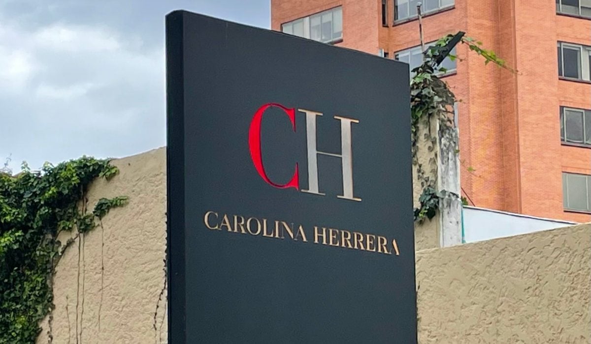 Tienda de la marca de lujo Carolina Herrera, ubicada en el norte de Bogotá.