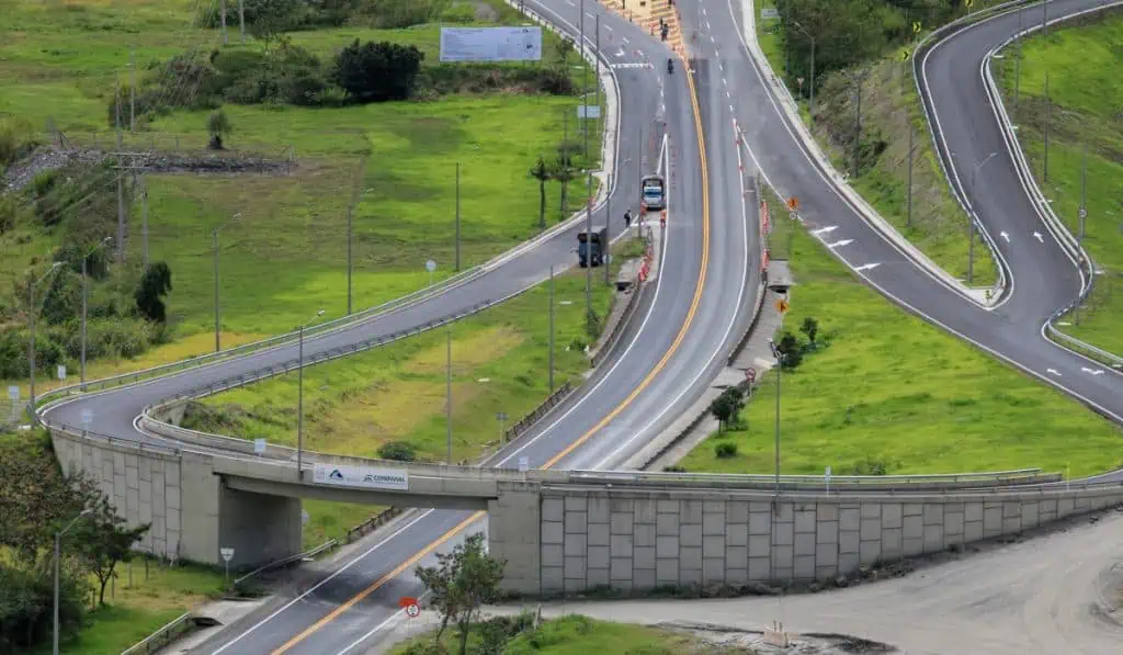 Lista norma que permitirá que vía Bogotá – Villavicencio quede 100% en doble calzada Vía Bogotá - Villavicencio