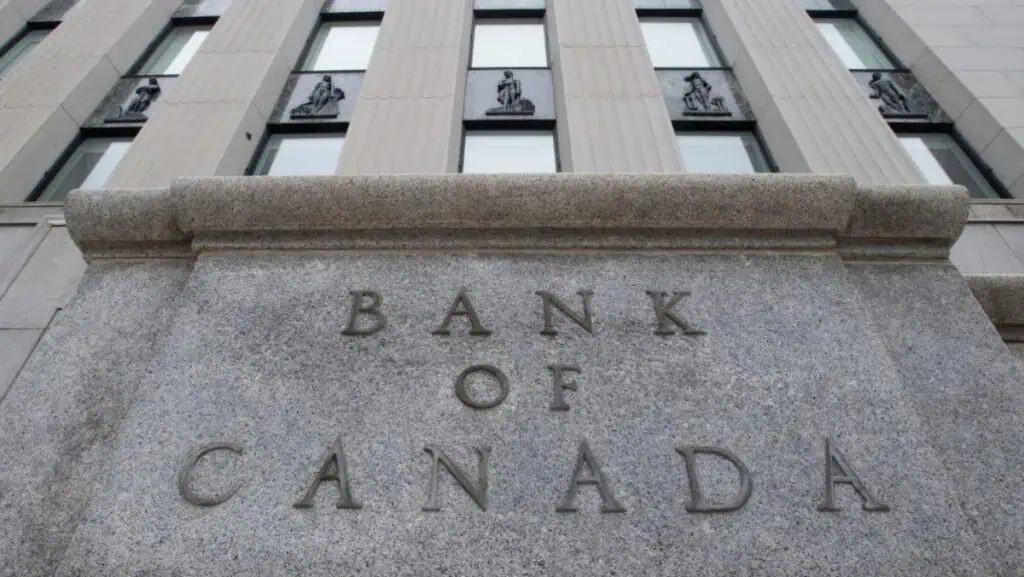 Banco de Canadá eleva tasa de interés de 1,5 % a 2,5 %, el mayor aumento desde 1998 Banco de Canadá.