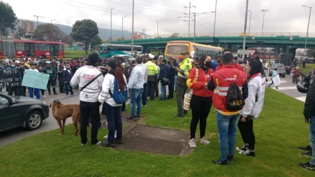 Así se comportan los bloqueos en Bogotá por protestas de bicitaxistas Así se comportan los bloqueos en Bogotá por protestas de bicitaxistas