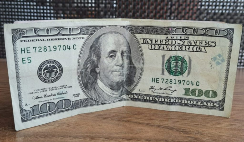 Dólar Colombia 3 de octubre: inicia a la baja a espera de cambios en reforma tributaria